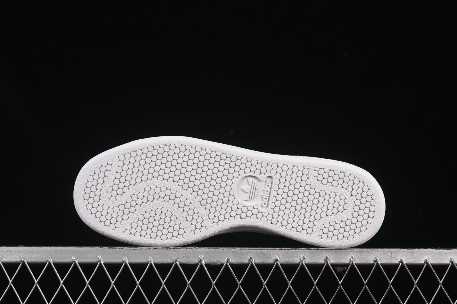 adidas Originals Women's Swift Run Sneaker - Image 3