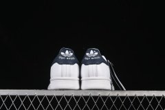 adidas Originals Women's Swift Run Sneaker - Image 4